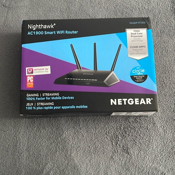 NETGEAR° Nighthawk Bundle- Modem and Smart Router - Picture 2 of 13